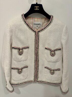 CHANEL Cruise 2020 20C White 4 Pocket Tweed Jacket Size 42 Runway Look 75